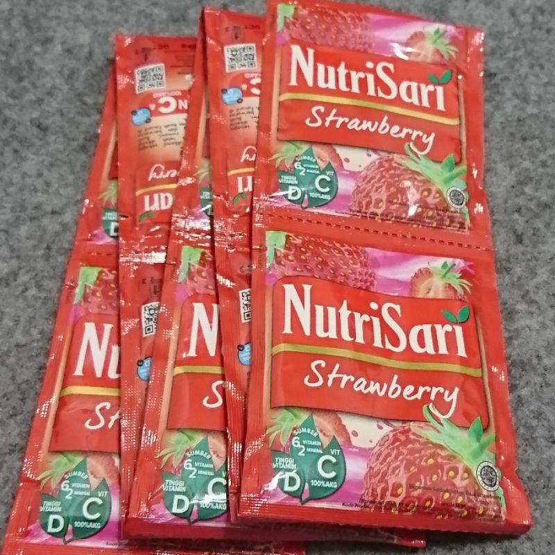 

Nutrisari Rasa Strawberry 1 Renteng isi 10 pcs/bungkus