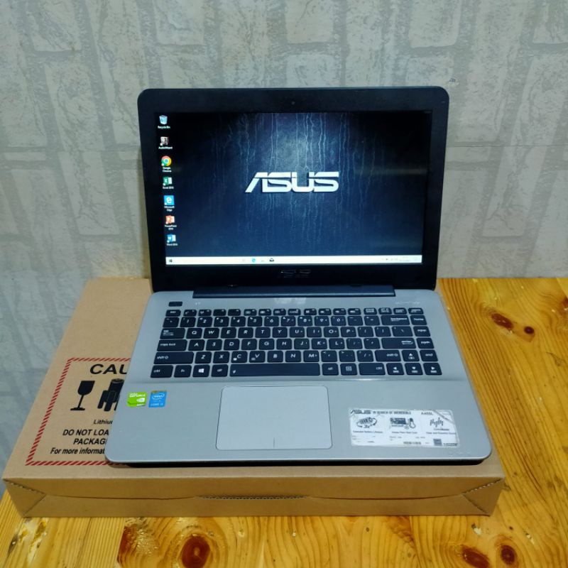 Laptop Asus A455L Cor i3-4030U Doble Vga Nvdia Geforce 820M Ram 4GB/ HDD 500GB Layar 14 inch Windows 10