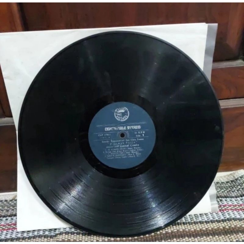 Piringan Hitam 12 inch Vinyl Oma Irama Rhoma Irama Di Rumah Sadja