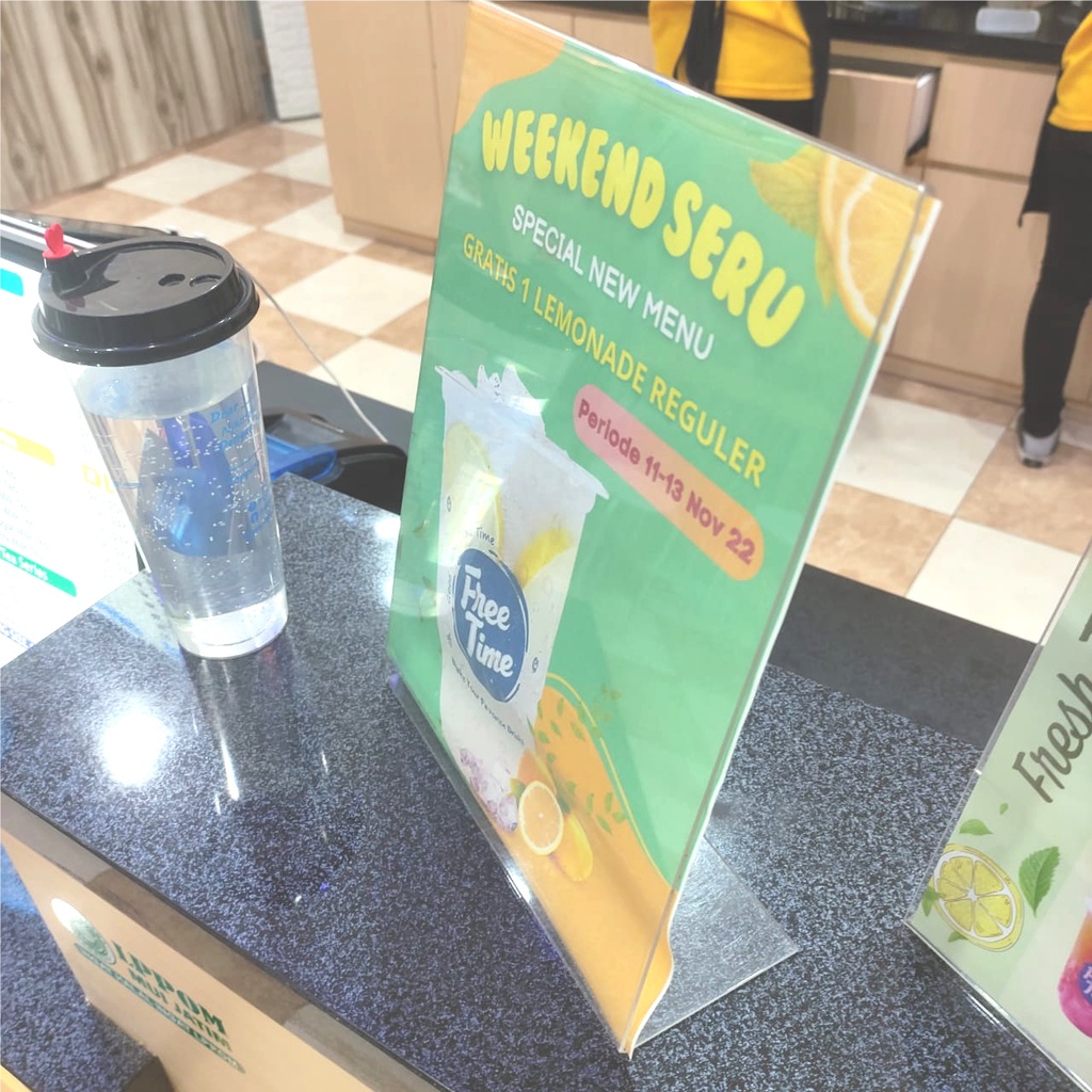 

TEMPAT BROSUR LIFLET AKRILIK A4 TENT CARD AKRILIK DISPLAY UKURAN A4