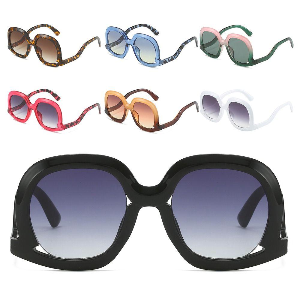 Lily Oval Kacamata Hitam Colorful Punk Leopard Shades Eyewear