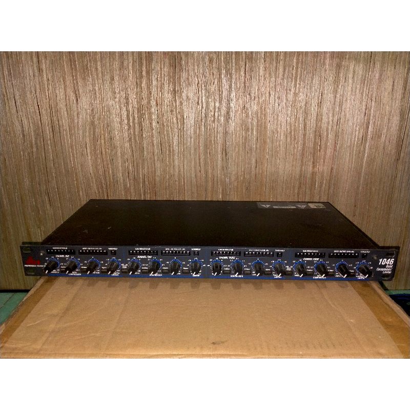 DBX 1046 Quad Compressor Limiter ORIGINAL USA