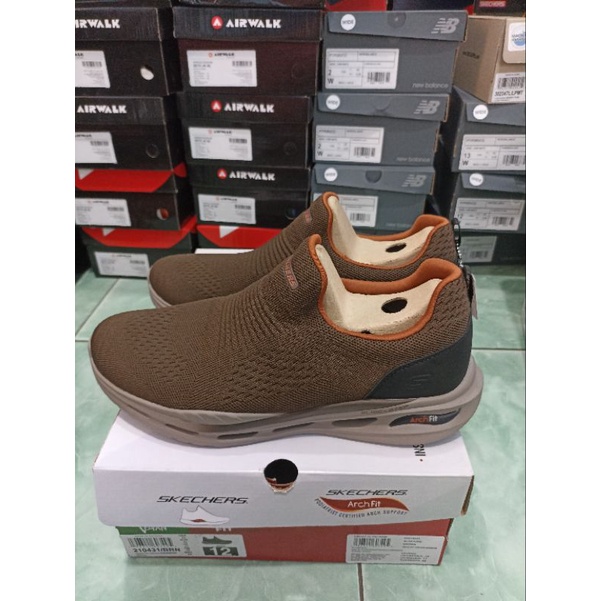 SKECHERS 210431/BRN Sepatu Pria Coklat