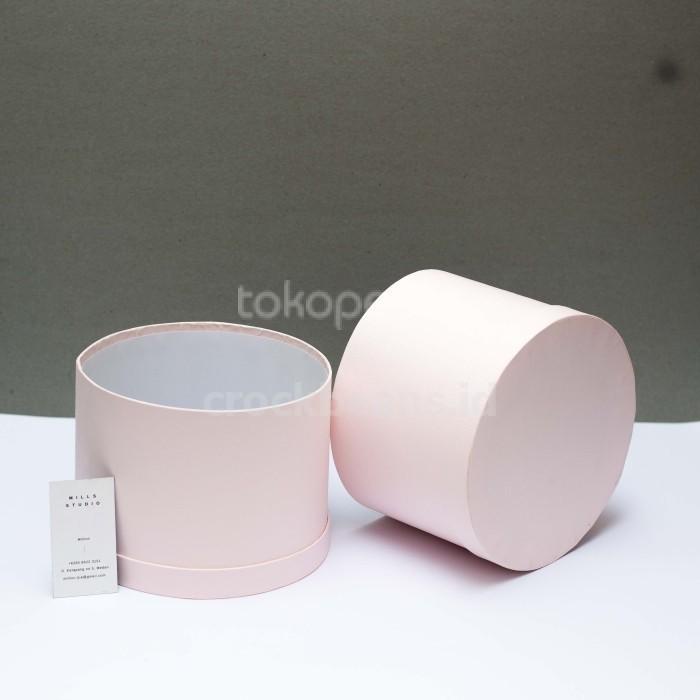 

Kotak Bulat / Hardbox Bulat / Box Bulat / Hardbox / Diameter 20Cm 047