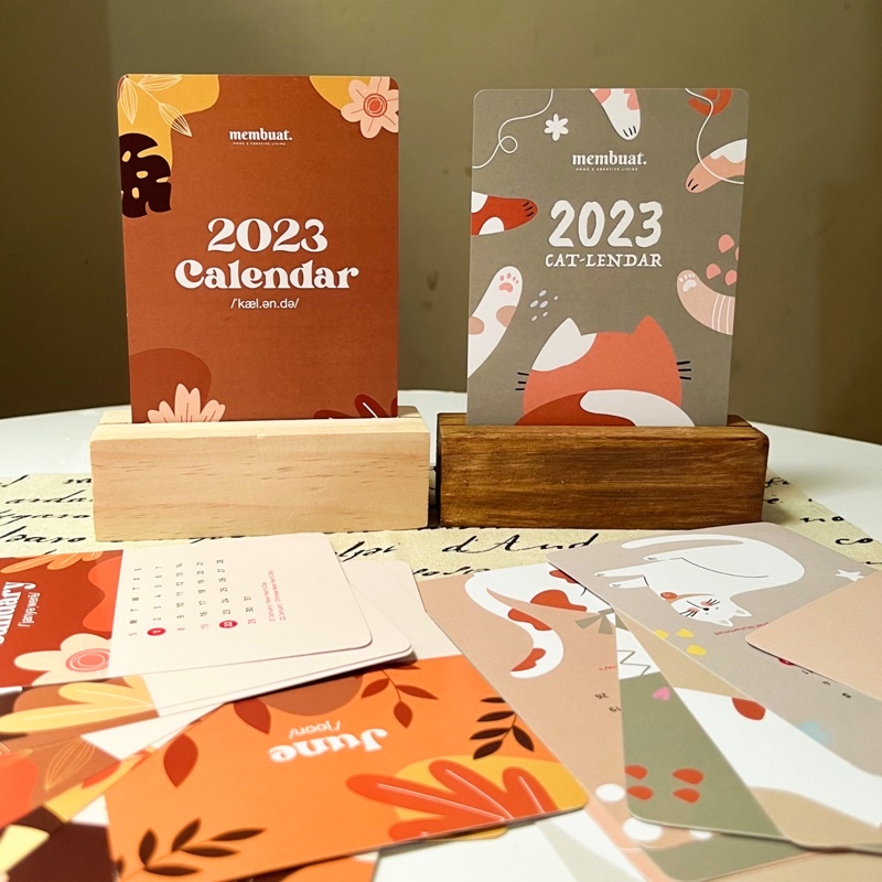 

Aesthetic Calendar 2023 + kayu penyangga / sticker - kalender meja