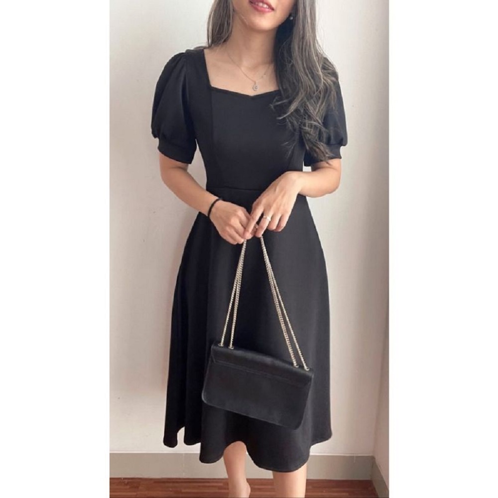 Simple Midi Dress Flare Casual Outfit