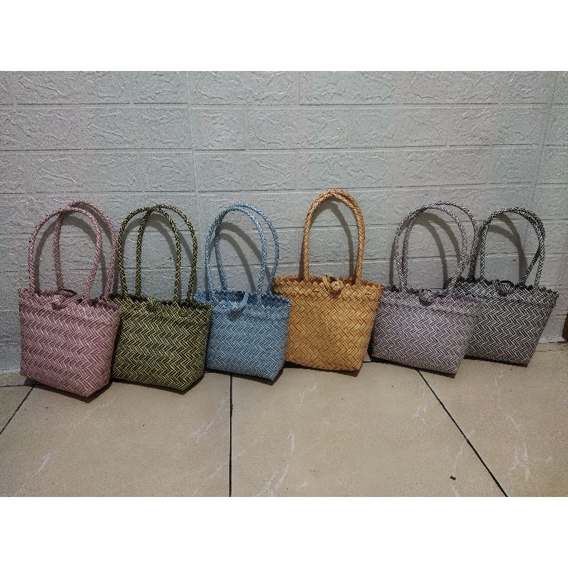 TAS ANYAMAN XS TALI PANJANG ADA KAITANNYA