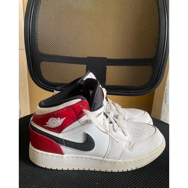 Nike air jordan 1 mid chicago original second bekas