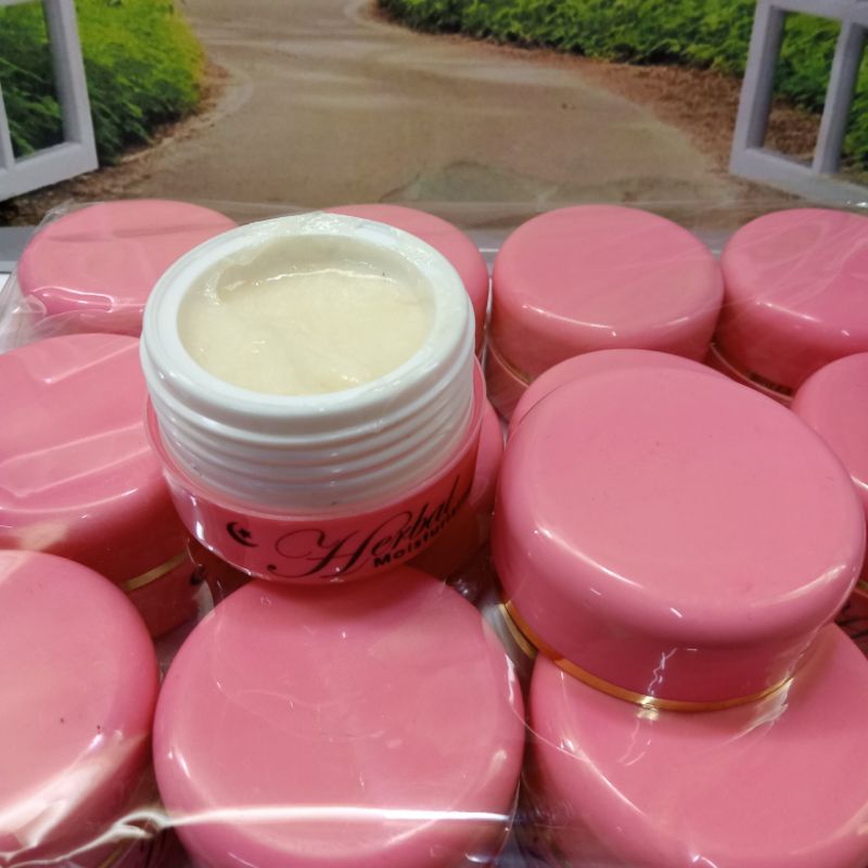 Cream Herbal Pink Malam Ecer