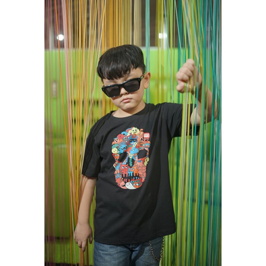 Kaos Anak Laki Laki Doodles Head Umur 7 - 12 Tahun