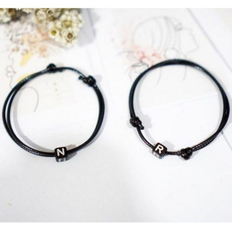 GELANG INISIAL HURUF KOREA HITAM DADU DOUBLE SLIDE - BEPINK JURAGAN