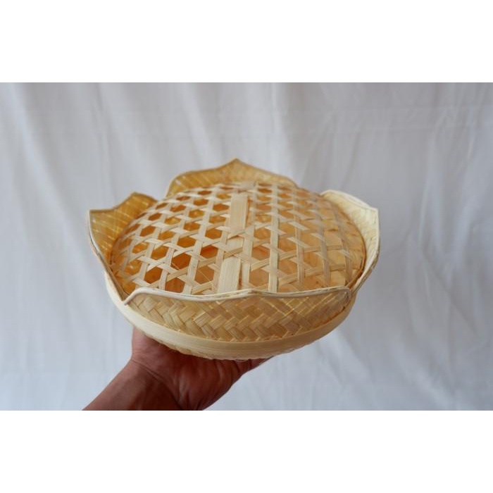 

Besek/Box Hampers/Hantaran/Parsel Bambu Bentuk Teratai Diameter 25Cm 091