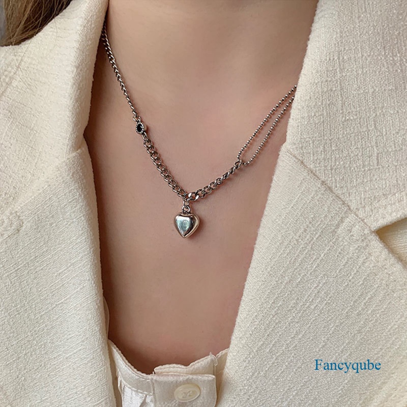 Kalung Liontin Rantai Hati Perak Untuk Wanita Punk Cinta Asimetris Sweater Logam Kalung Sederhana Musim Dingin Perhiasan Trendi