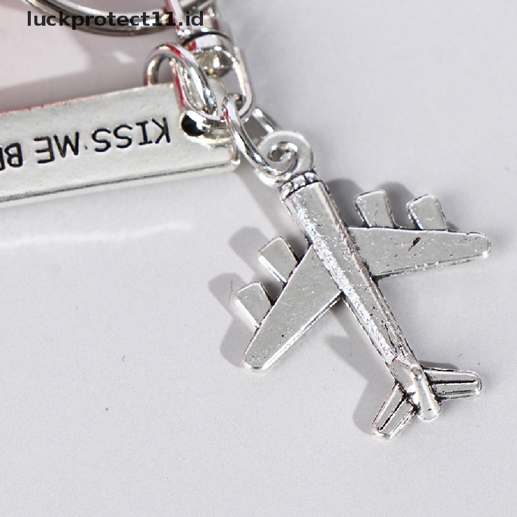 /Fashion Hot//// flight Keychain Set kiss before flight crew drive safe Pesawat Ukir Logam.