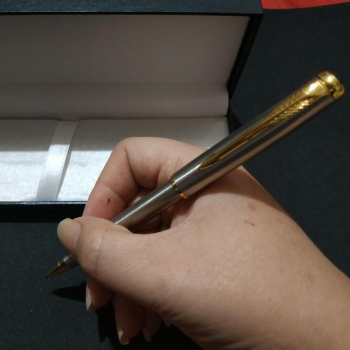 

Pen Promosi Metal Ballpoint Sonnet Stainless Steel Gold Trim Klip Emas Best Seller