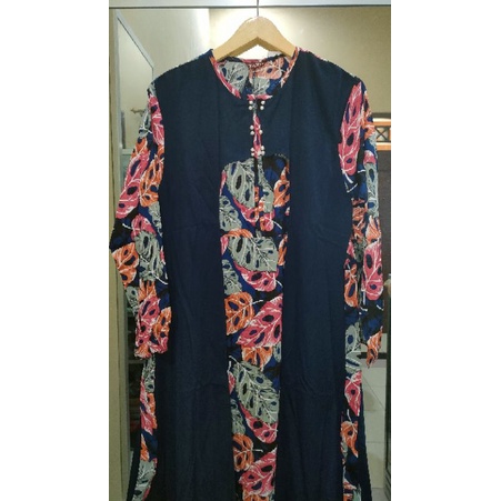Gamis Taris Busana motif daun