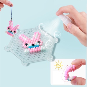 Mainan anak-anak 1500PCS Puzzle DIY Air Sihir Aquabeads Semprot Kabut Kacang Kreatif Pendidikan Mainan Anak Hadiah Menyenangkan dengan Banyak Aksesoris (+ Stiker Gratis)