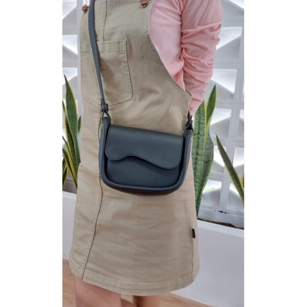 (COD) TAS SELEMPANG WANITA KOREA ALETTA - SLINGBAG SIMPLE TERBARU