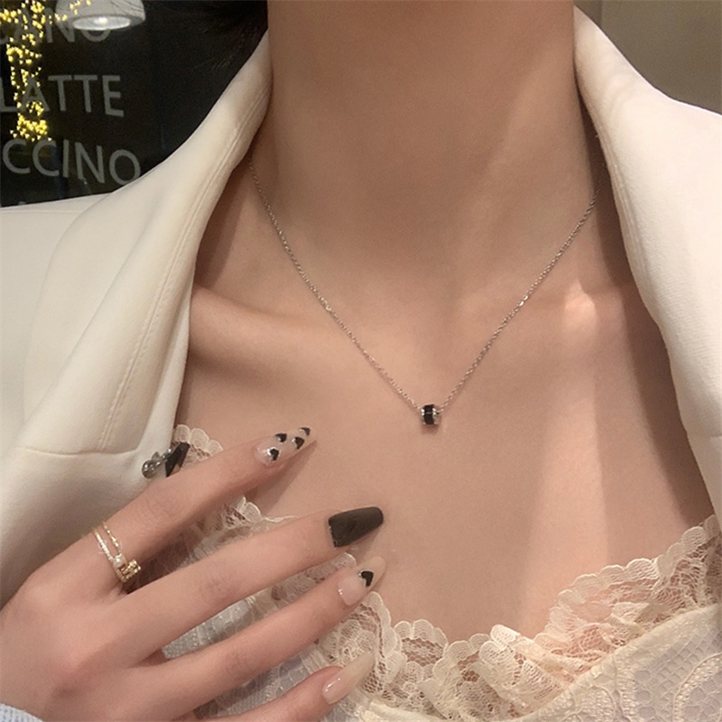 Roselife Trendi Dapat Diputar Menara Hitam Liontin Kalung Untuk Wanita Gadis Elegan Silinder Pesona Tulang Selangka Rantai Kalung Perhiasan