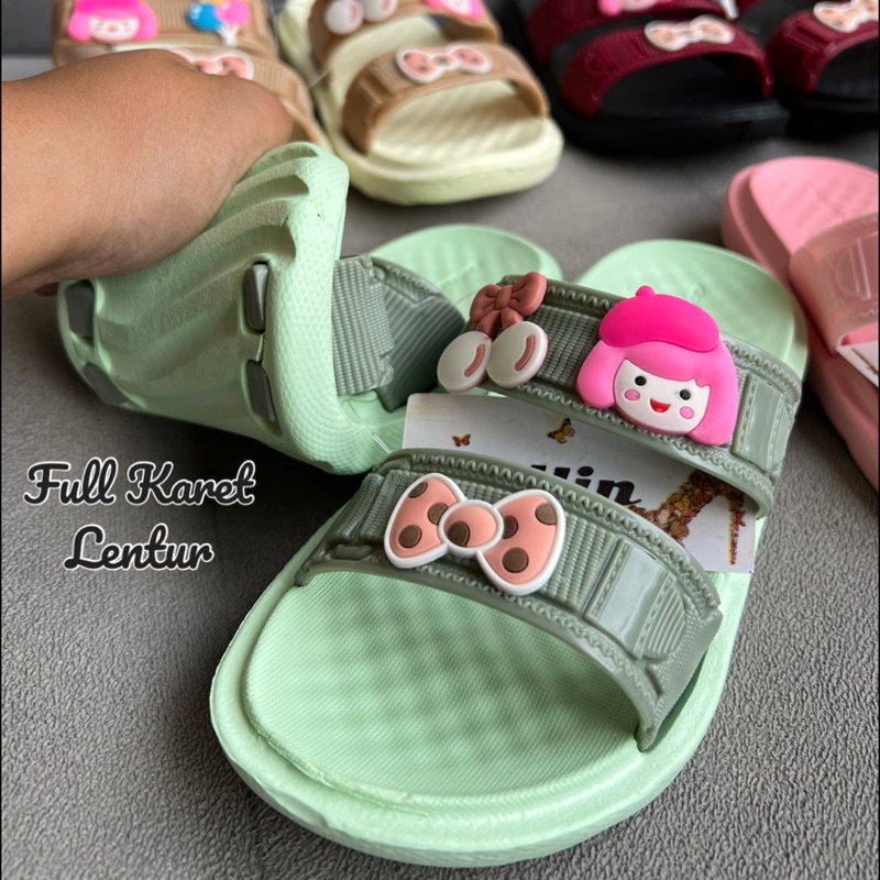 SANDAL SLEMPANG KARET ANAK MOTIF CLEO