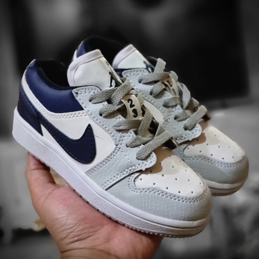 SEPATU ANAK AJ 1 LOW LIGHT GREY NAVY