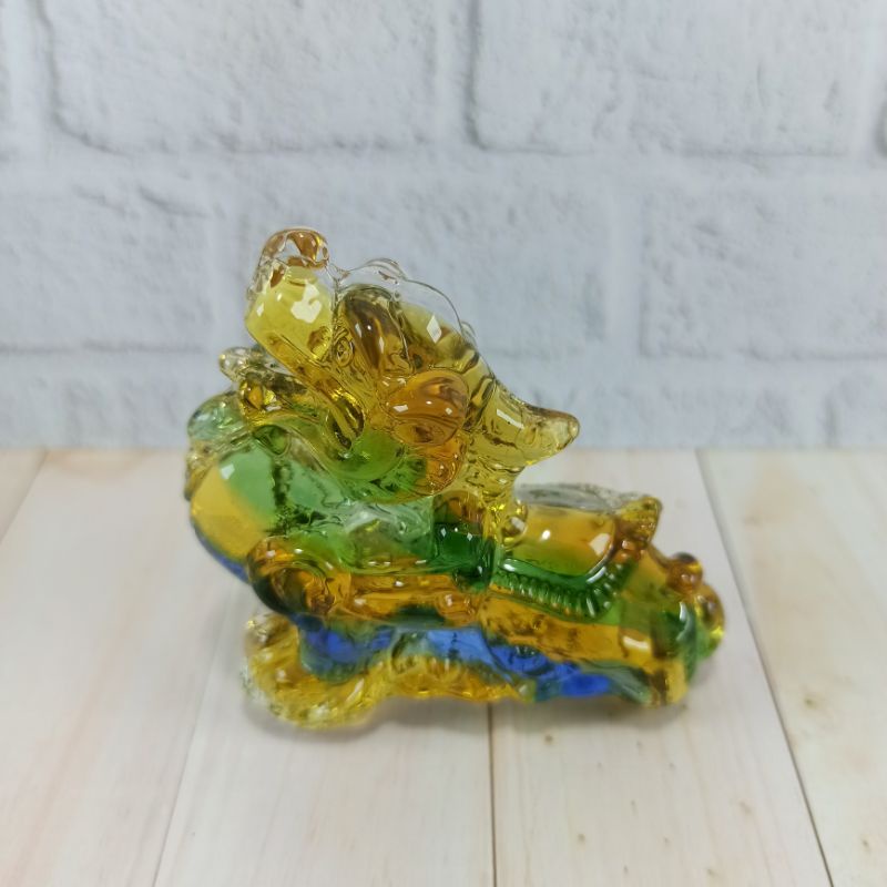 PATUNG PIXIU KRISTAL TIGA WARNA