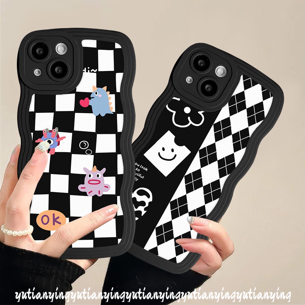 IPHONE Casing Kotak Kotak Kotak-Kotak Berlian Papan Catur Kompatibel Untuk Iphone11 14 13 12 Pro Max6 6s 8 7 Plus 14Plus XR X XS Max SE 2020 Kartun Monster Kecil Lembut TPU Bergelombang Penutup Tepi