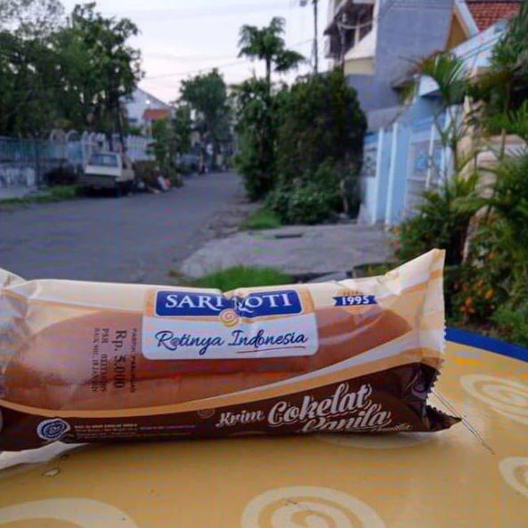 

ㅫ Sari Roti Krim Coklat Vanila む