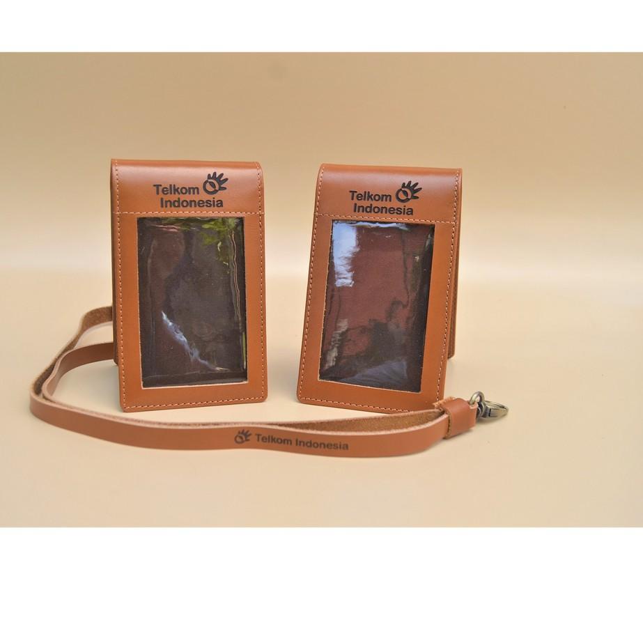 

☐ ID Card Holder Name Tag Holder Magnet Kulit Telkom Indonesia ㍿