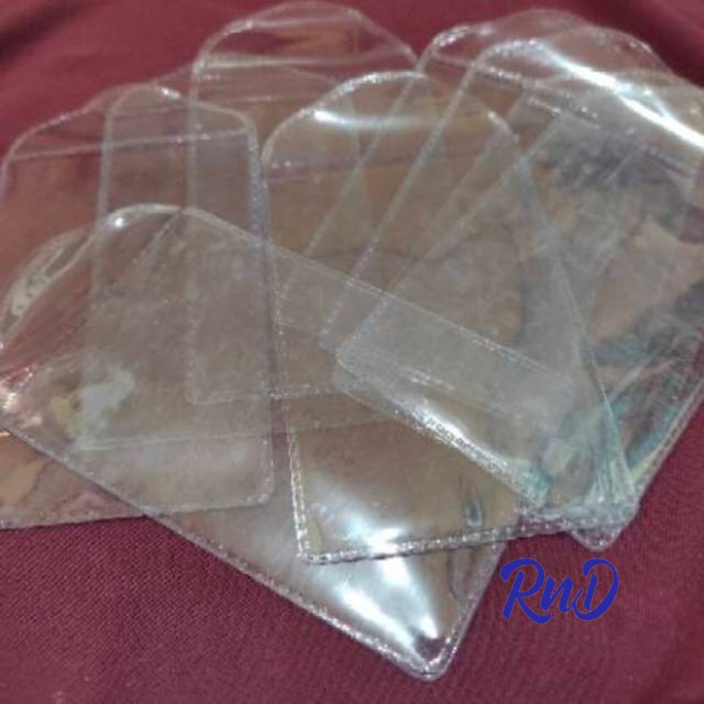 

Plastik Transparan Pelindung Kartu