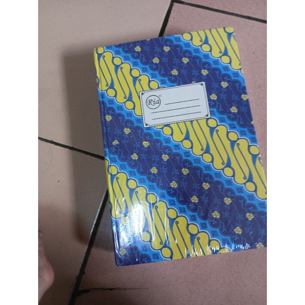 

buku tulis sampul tebal.Ria.folio.300lembar
