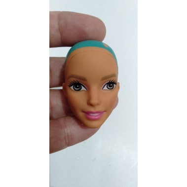 kepala Barbie butuh reroot