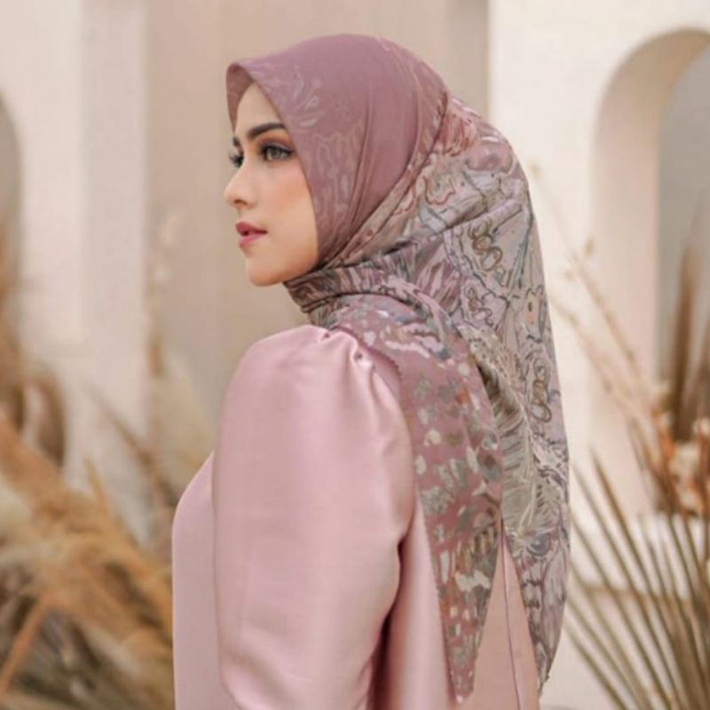 JILBAB SEGIEMPAT VOAL PREMIUM MOTIF TERBARU MEWAH KUPU-KUPU