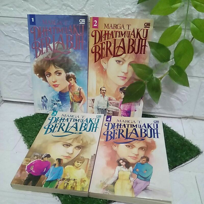 DIHATIMU AKU BERLABUH SET 4 BUKU BY MARGA T