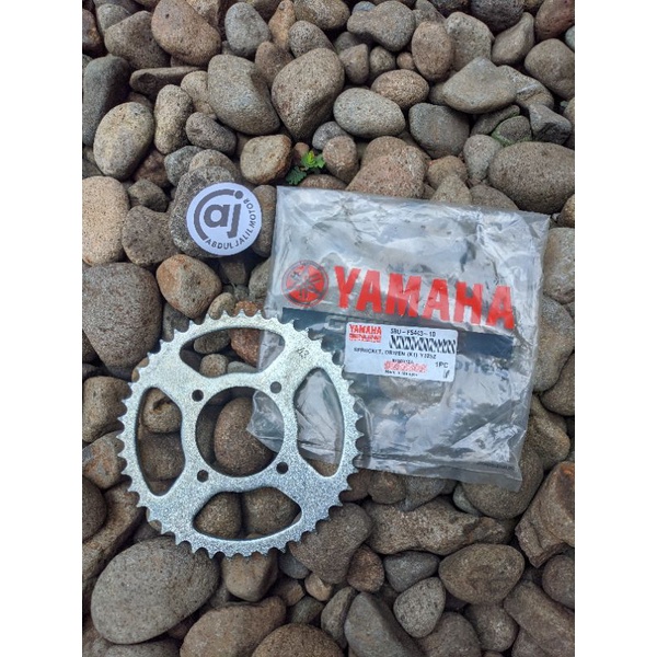 SPROCKET GIR GEAR BELAKANG YAMAHA 125Z Y125Z 125Z ORI ORIGINAL YAMAHA 43T
