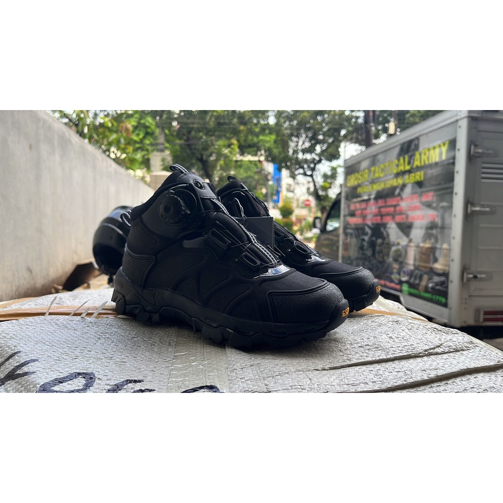 SEPATU ESDY TALI PUTAR