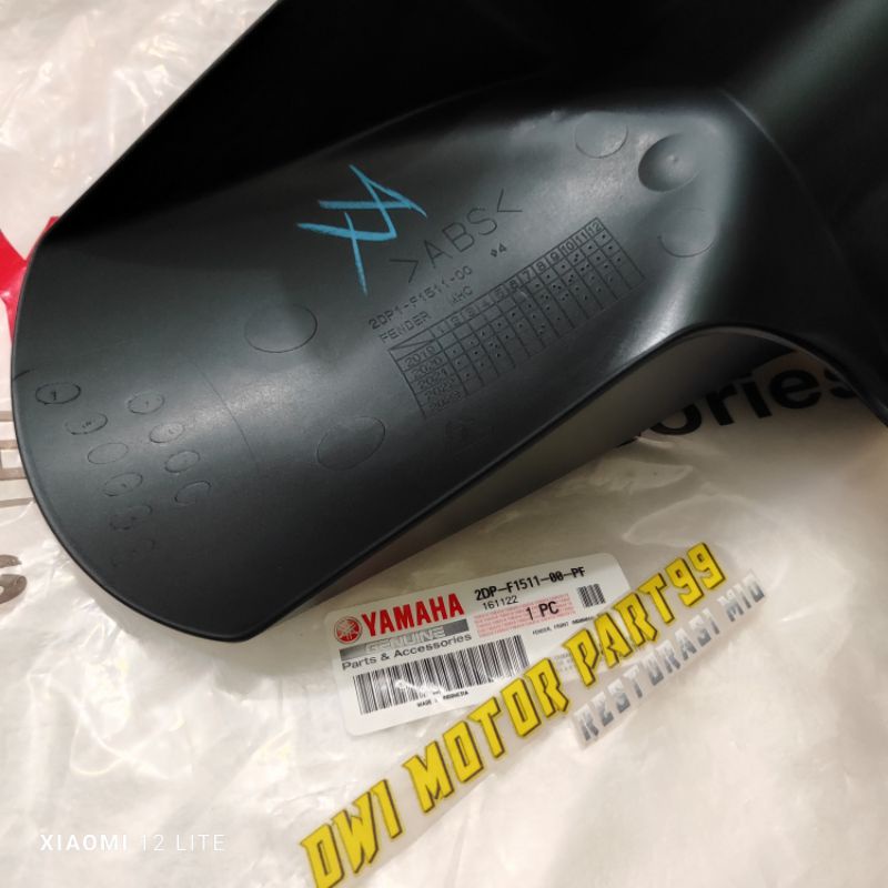 SLEBOR SPAKBOR DEPAN NMAX N-MAX N MAX HIJAU DOFF 2DP-F1511-00-PF ORIGINAL