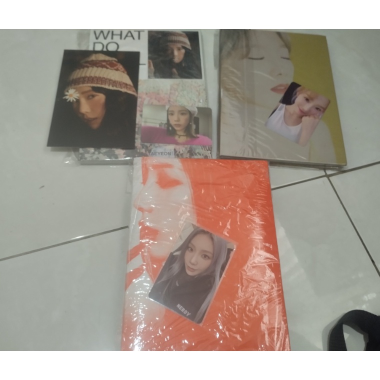 official taeyeon ALBUM INVU SNSD girls generation what do i call you wdicy photocard
