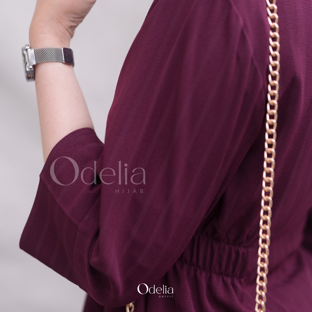 LINDSEY TOP (POLAR CRINCLE) - ODELIA HIJAB