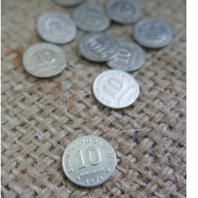 READY  Uang Koin 10 Rupiah uang kuno asli baru hiasan mahar seserahan figura mahar uang koleksi  TER