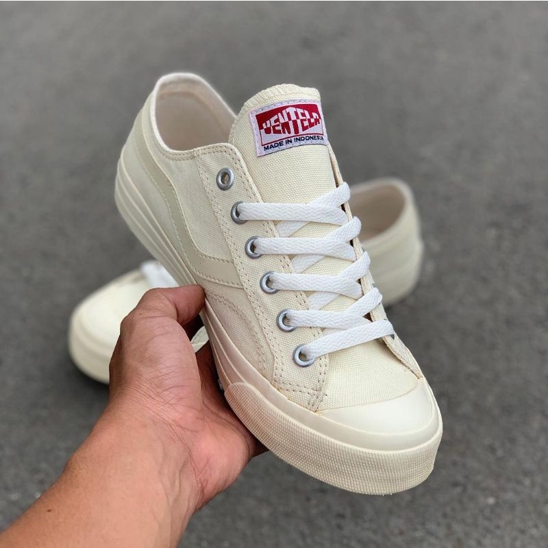 Ventela Public Low Cream Original