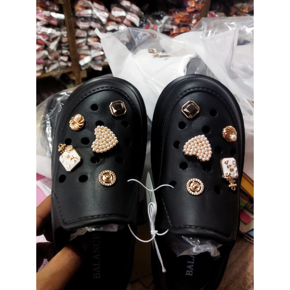 Sepatu sandal wanita baim import variasi jibbitz terbaru 8002-A1 / 8002-A2 (35-40) Sandal wanita korean style