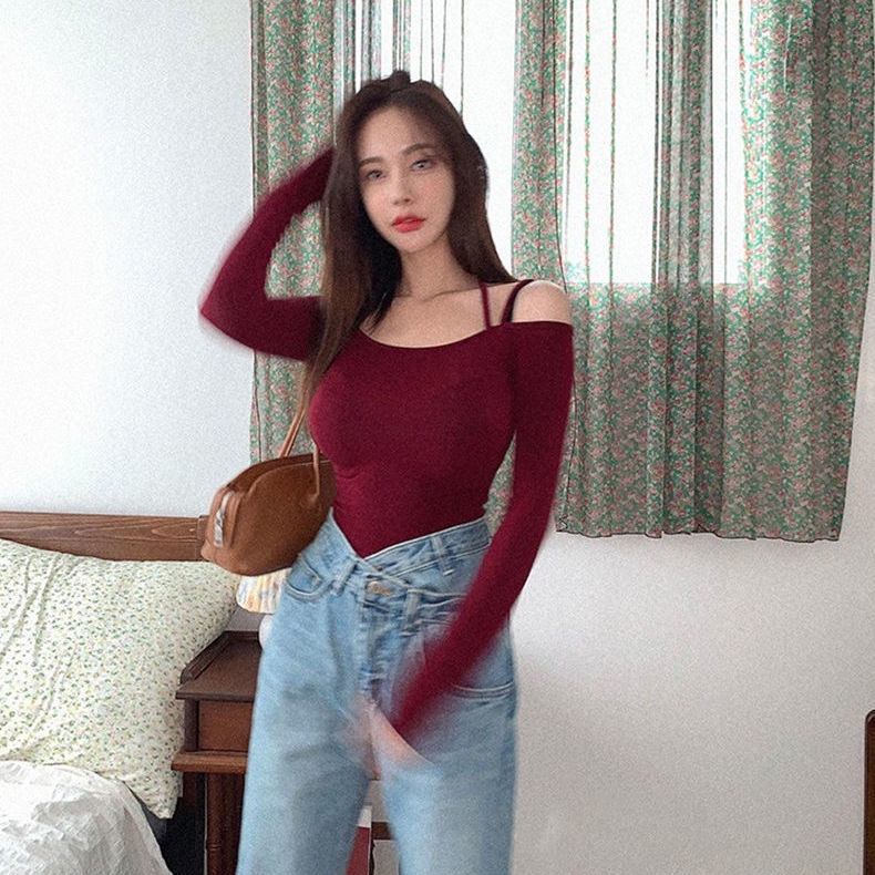 ✺✿✈Suhao Dongdaemun Korea Selatan baru retro anggur merah seksi feminin off-shoulder ketat tali lengan panjang T-shirt wanita vd