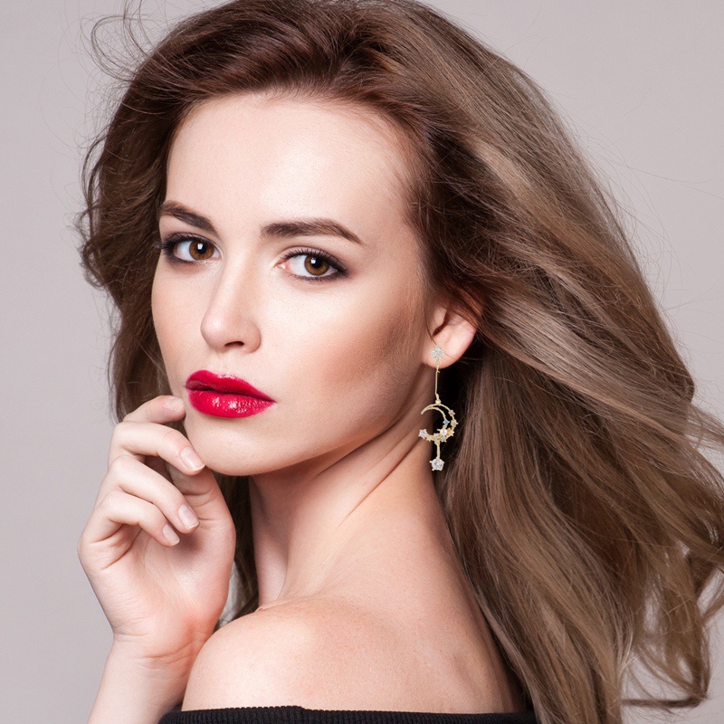 Fancyqube Anting Vintage Berlian Imitasi Sweet Moon Rumbai Zircon Color Drop Earrings Untuk Wanita Perhiasan Liontin Kristal Tetesan Air