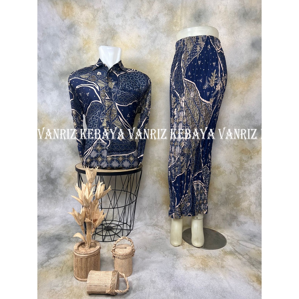 Vanriz Kebaya-Kemeja Batik Pria Slimfit Lengan Panjang Couple Rok Plisket