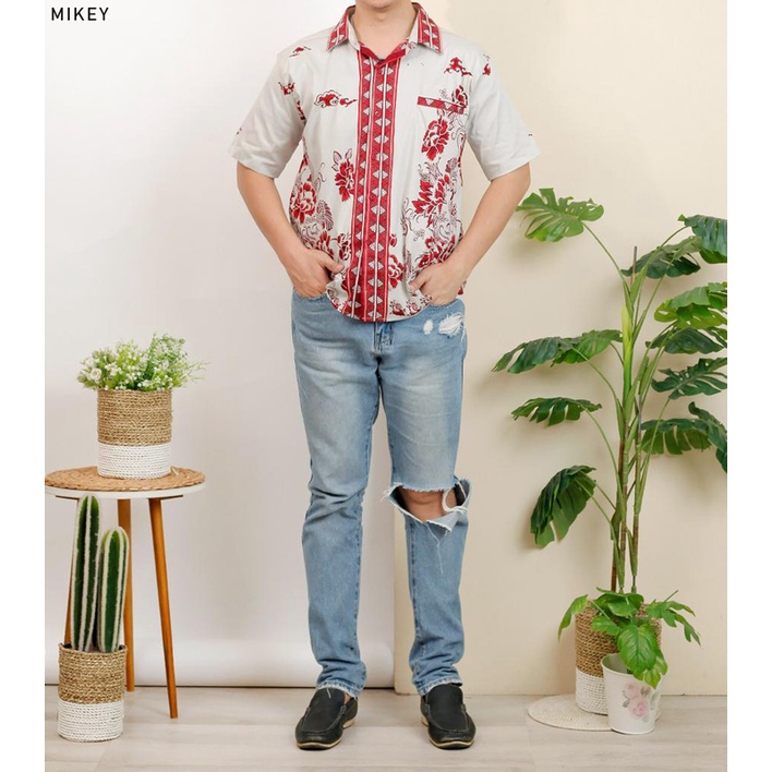 Evercloth Mikey Kemeja Batik Pria Lengan Pendek Hem Batik Cowok Baju Batik Laki-Laki Slim Fit Batik Couple Modern Seragam Keluarga Couple Kantor Sarimbit Katun Stretch
