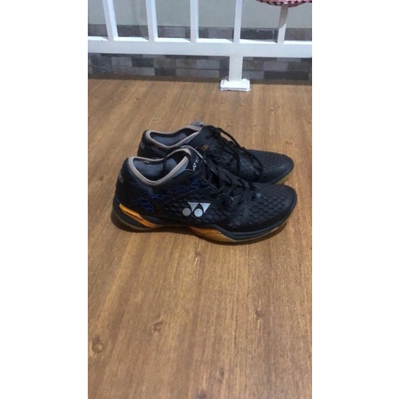 sepatu yonex shb 03 lcw