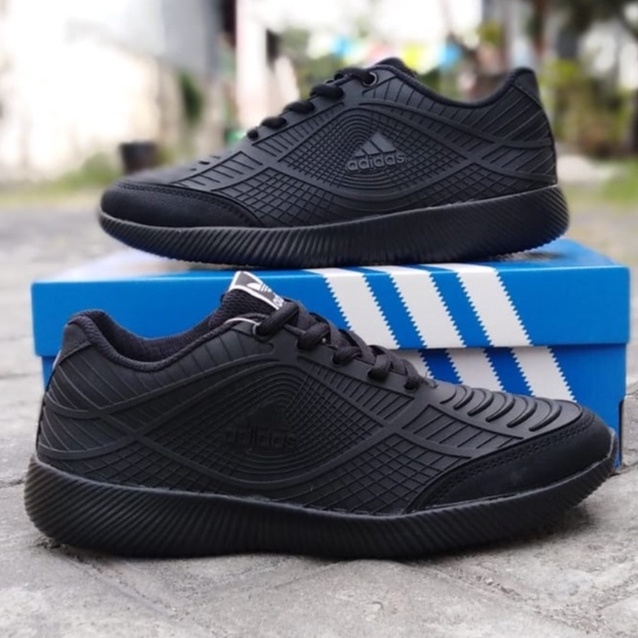 Sepatu Sekolah Hitam Polos Pria dan Wanita Sepatu Embos Premium Karet Korea