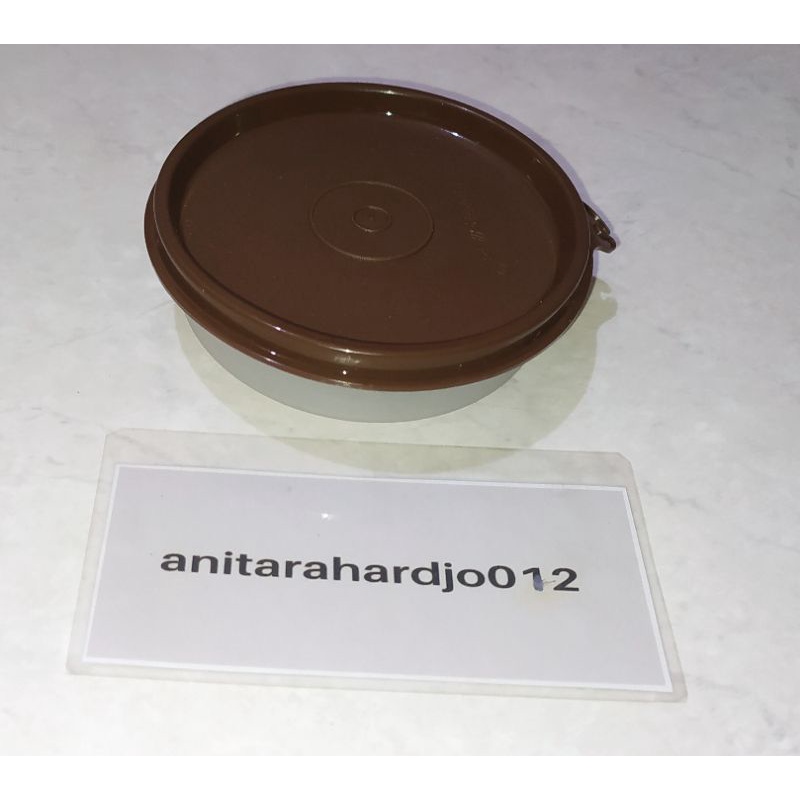 Tupperware Small Round Coklat