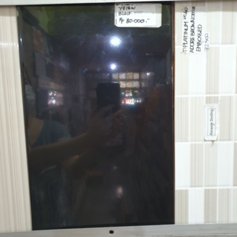 keramik dinding kamar mandi kia 25x40 BLACK FLAT hitam polos glossy